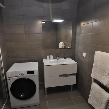 Fantastic Two-bedroom With Garden Near The *