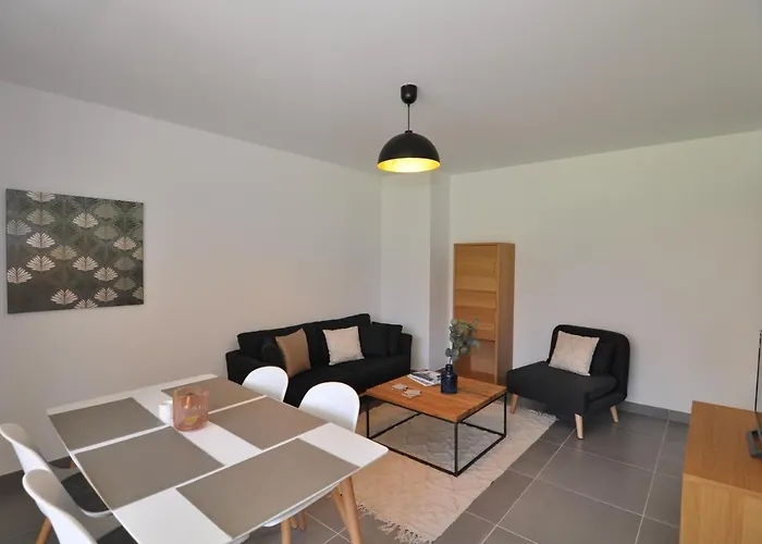Apartman Fantastic Two-bedroom With Garden Near The *