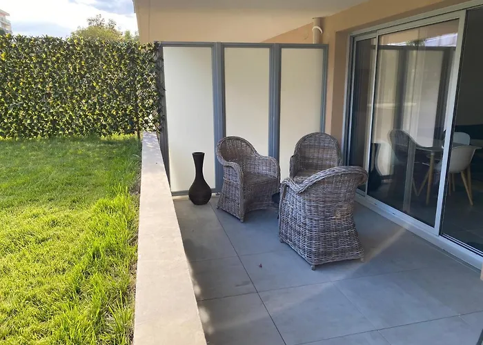Fantastic Two-bedroom With Garden Near The * Antibes